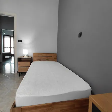 Casa Garibaldi Storica 3 Da Letto Άστι
