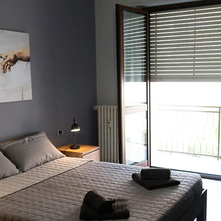 Casa Garibaldi Storica 3 Da Letto شقة *